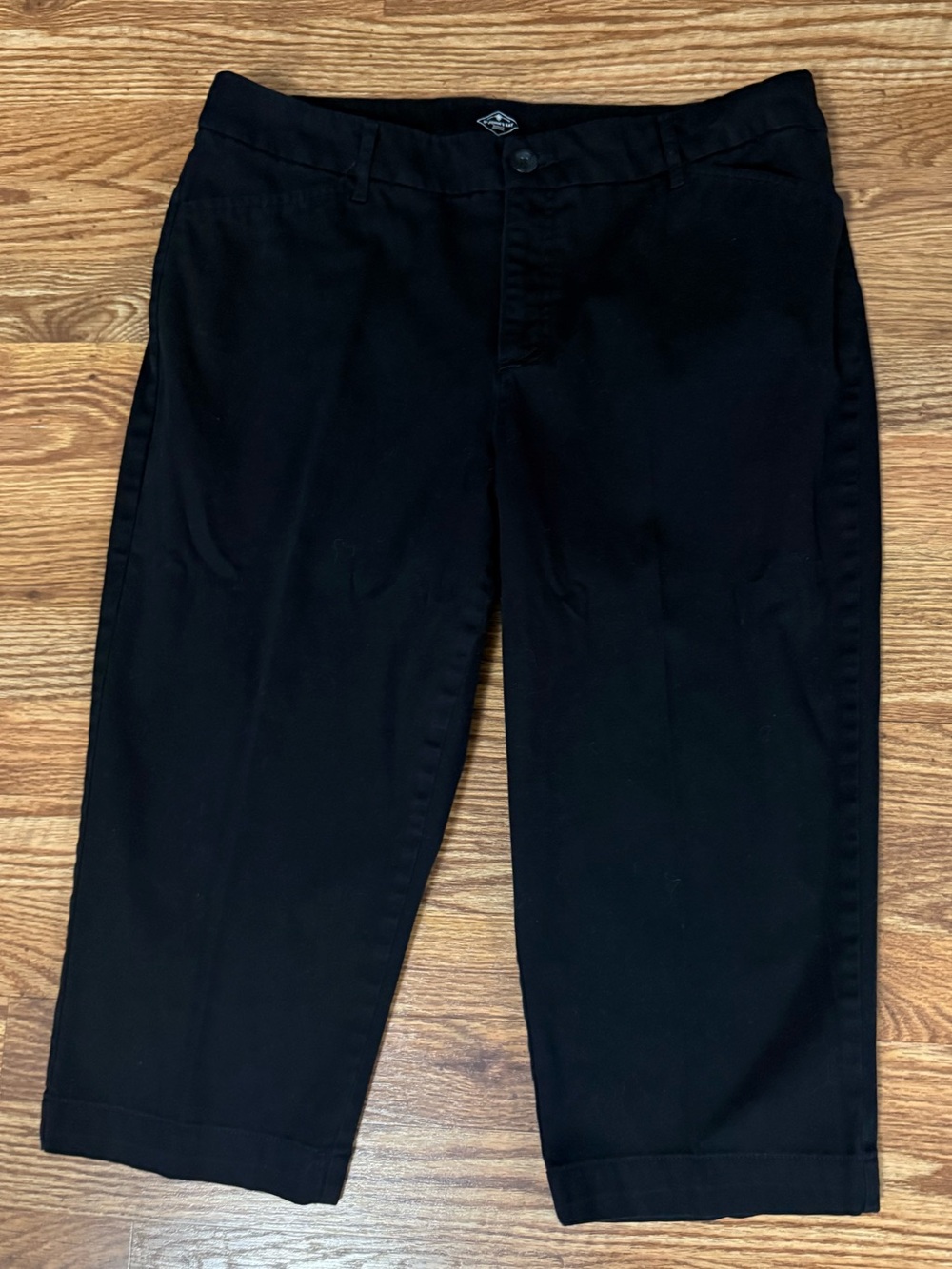 St. John’s Bay Capri Pants Size 6